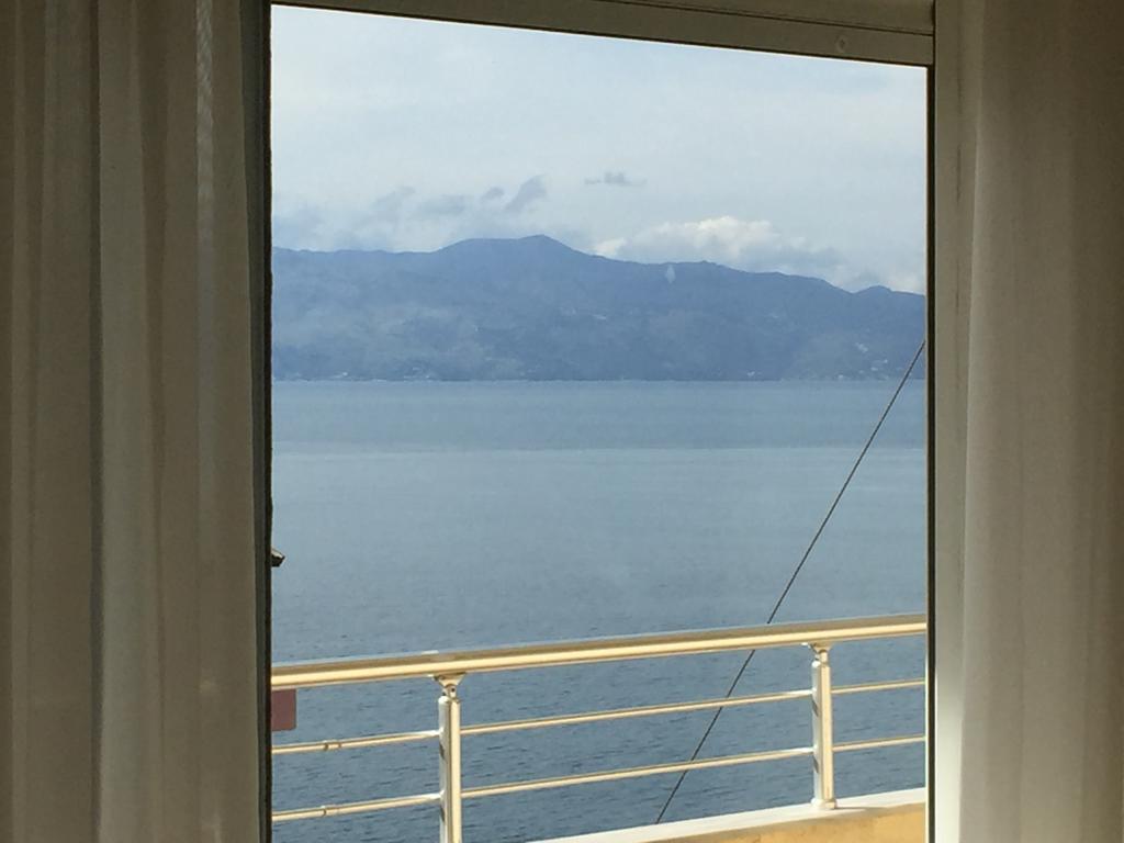 Sea And Sun Apartments Sarande Room photo