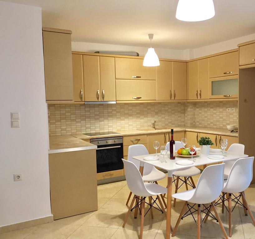 Sea And Sun Apartments Sarande Room photo