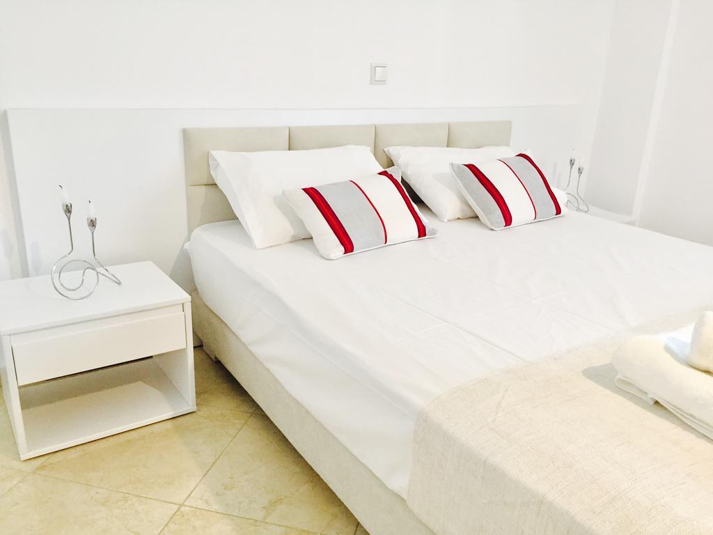Sea And Sun Apartments Sarande Room photo